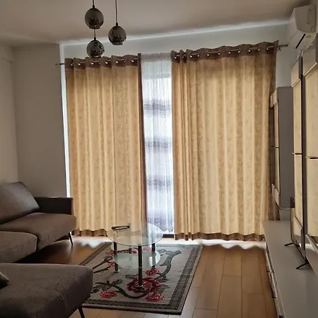 Deluxe 9 Tirana