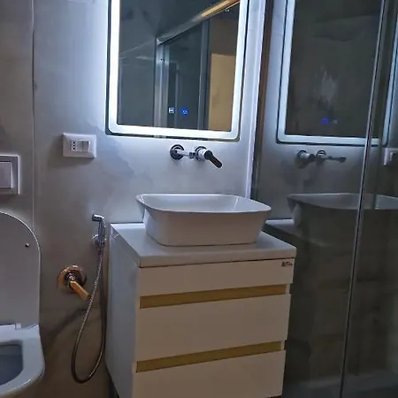 Deluxe 9 Apartment Tirana